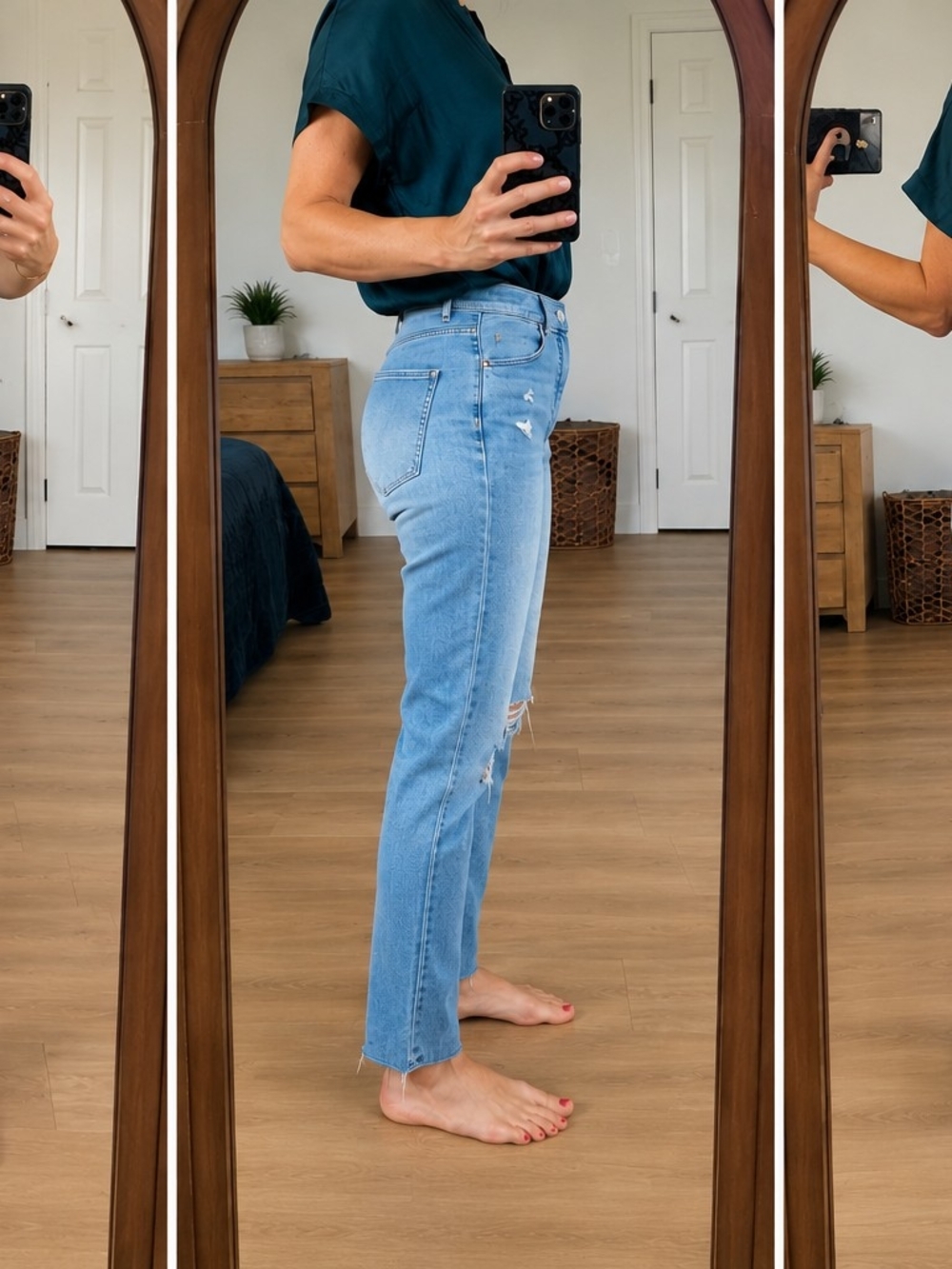 EXPRESS Buttery SOFT Stretch Light Wash Straight Leg Women’s Jeans - Blue